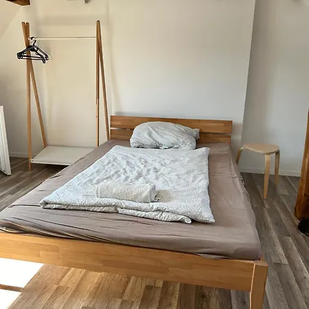 Ganzes Monteurhaus Mit 4 Schlafzimmern Fuer Bis Zu 8 Gaeste 度假居 杜伊斯堡