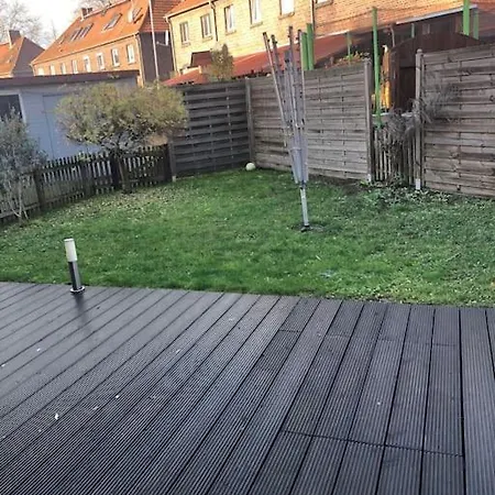 בית נופש Ganzes Monteurhaus Mit 4 Schlafzimmern Fuer Bis Zu 8 Gaeste דיסבורג