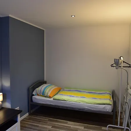 Ganzes Monteurhaus Mit 4 Schlafzimmern Fuer Bis Zu 8 Gaeste *