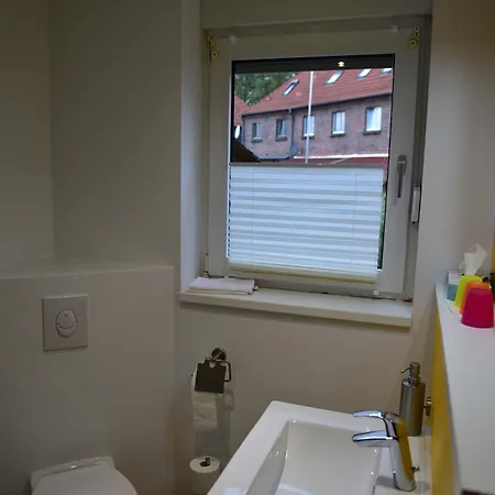 Ganzes Monteurhaus Mit 4 Schlafzimmern Fuer Bis Zu 8 Gaeste