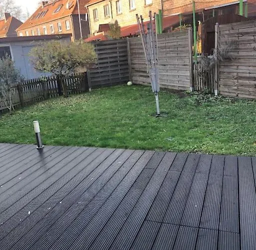 Hébergement de vacances Ganzes Monteurhaus Mit 4 Schlafzimmern Fuer Bis Zu 8 Gaeste Duisbourg