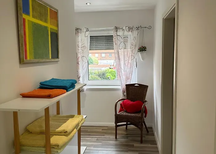 Ganzes Monteurhaus Mit 4 Schlafzimmern Fuer Bis Zu 8 Gaeste * Duisbourg