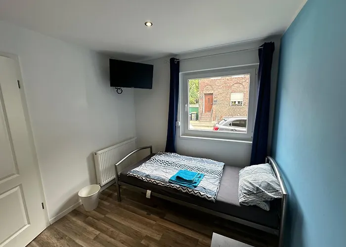 Ganzes Monteurhaus Mit 4 Schlafzimmern Fuer Bis Zu 8 Gaeste Duisbourg